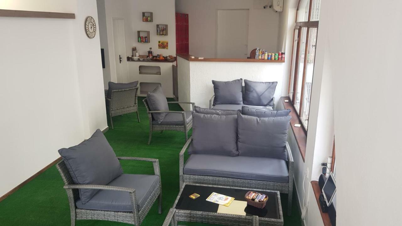 House Coffe Hostel Burgas Ngoại thất bức ảnh